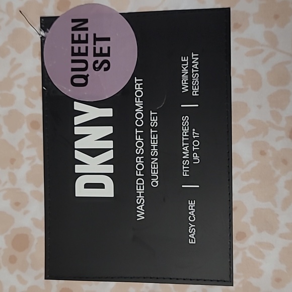 DKNY Queen Sheet Set - Picture 2 of 5